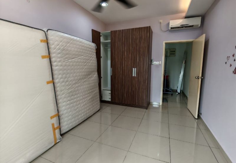 Seasons Luxury Apartments @ Amara Larkin