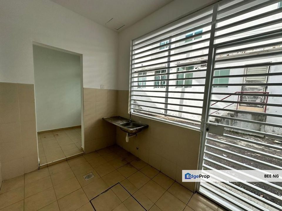 Taman Nusa Sentral 2 storey 22x70 Unblock View , Johor, 