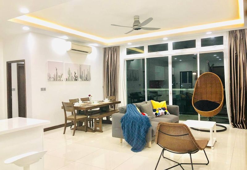 Paragon Suites @ CIQ