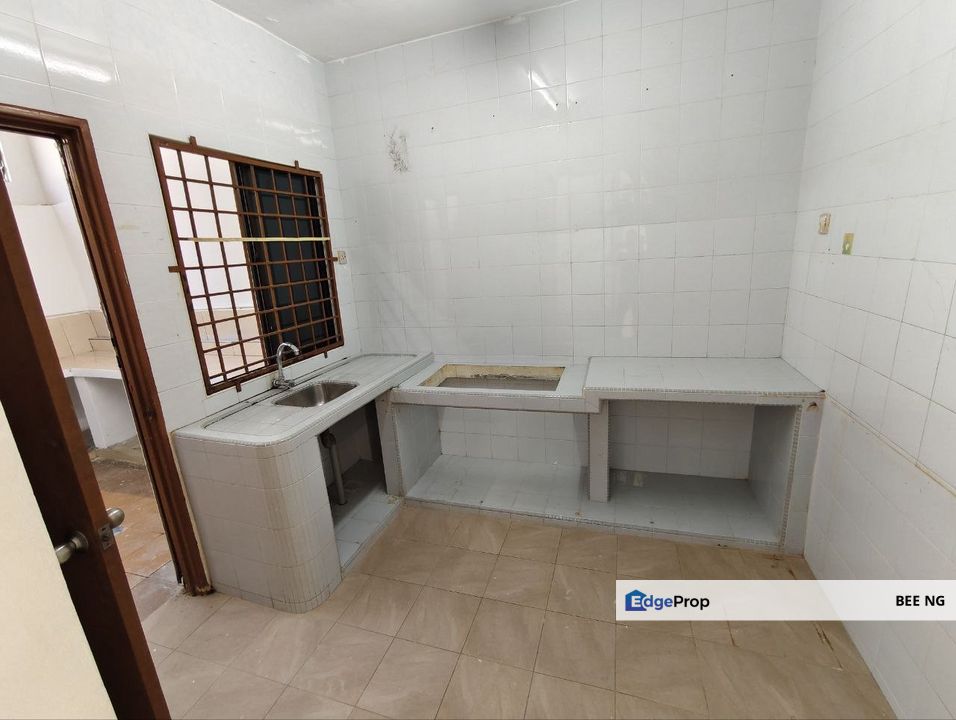 Skudai Baru Jalan Hang Tuah Near tun Aminah 2 storey terrace for sale , Johor, Skudai