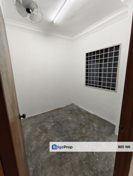 Skudai Baru Jalan Hang Tuah Near tun Aminah 2 storey terrace for sale , Johor, Skudai
