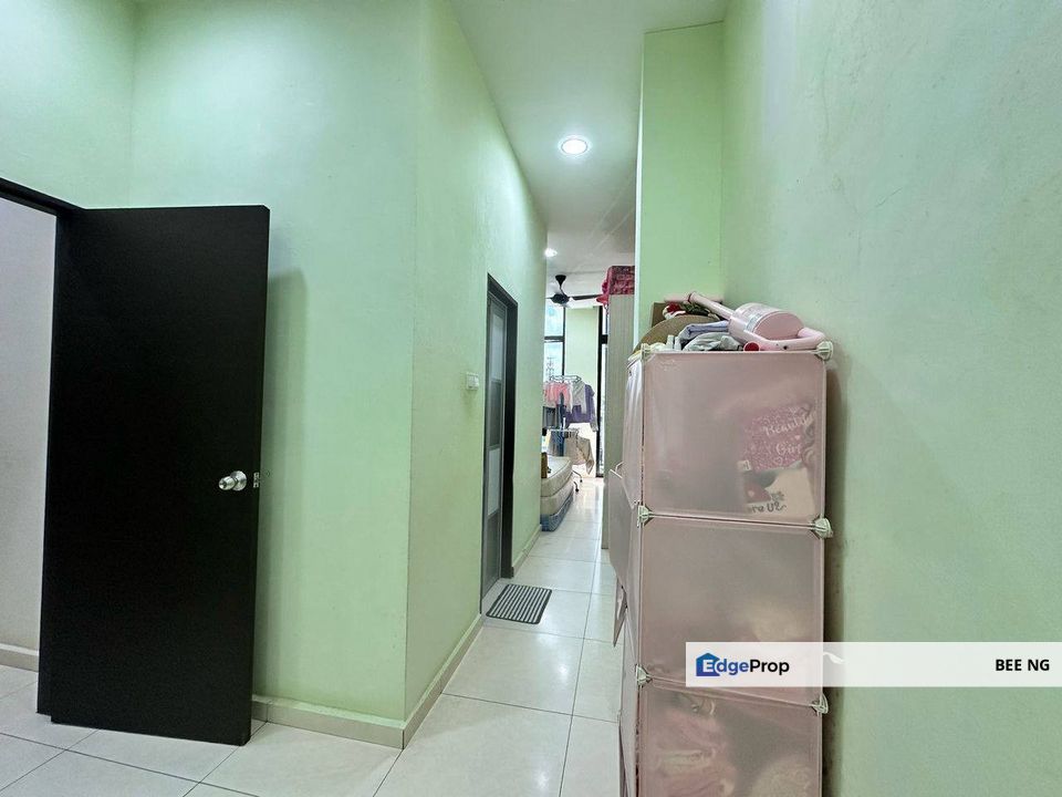 The Garden Residence 2+1bedroom corner unit 2 carpark for sale , Johor, Skudai