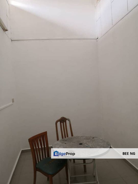 Taman Ungku Tun Aminah 1 storey terrace good condition nego , Johor, Skudai