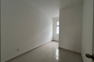 Erica @ Meridin East