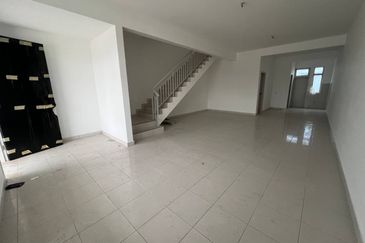 Erica @ Meridin East