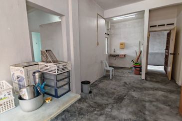 Taman Pulai Utama Flat