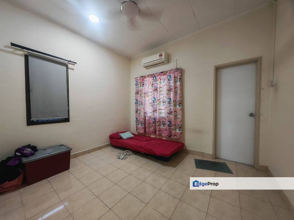 Mutiara Rini Big Corner 2 storey terrace Kitchen Fully Extented Below market price  , Johor, Skudai