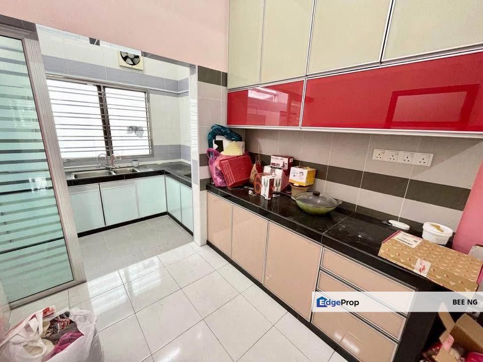 Bandar Putra Kulai @ Jalan Enggang 2 Storey Terrace Tiptop condition Super Value Negotiable , Johor, Kulai