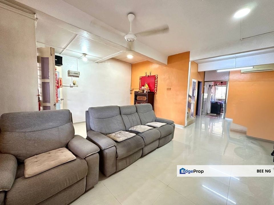 Taman Universiti Jalan Kebangsaan 2 storey terrace nearby pasar ,bus stataion ,shop lot, Johor, Skudai