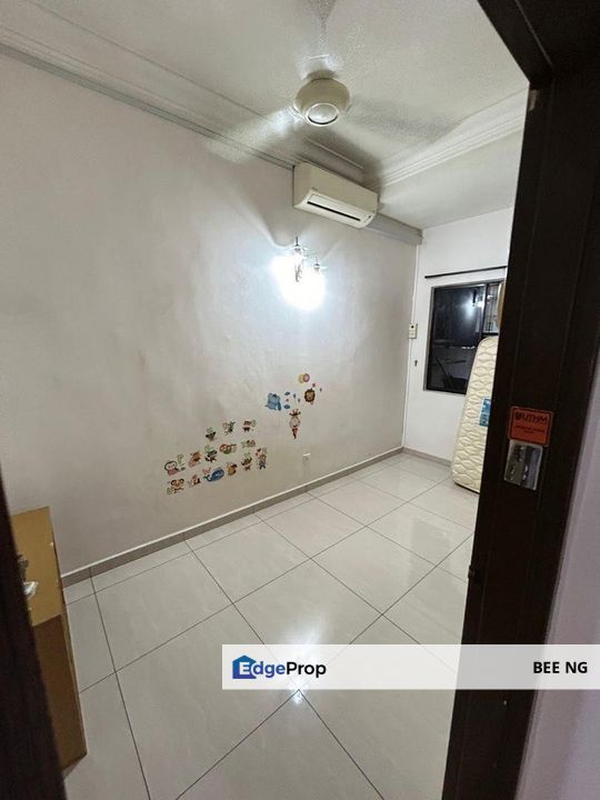 Taman Mutiara Rini Jalan Utama 2 storey terrace fully furnished for rent, Johor, Skudai