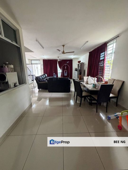 Bandar Uda Utama End Lot 2 Storey Terrace 22x75 end lot with land - for sale , Johor, Skudai