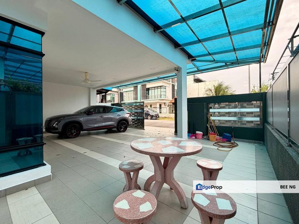 Opal @ Mutiara Mas 3 storey cluster luxury renovate / unblock / partial furnish / private lift , Johor, Skudai