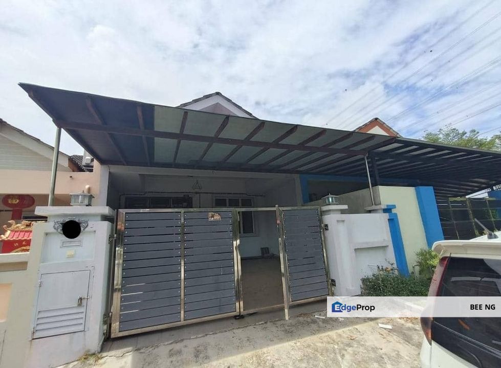Sierra Perdana / Masai / fully renovated / 1.5 storey terrace for sale , Johor, Masai