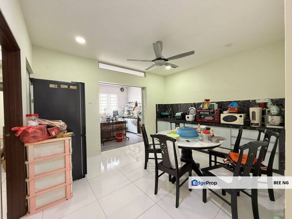 Nusantara Prima @ Ge;ang Patah / 2 storey terrace 24x70 / Good condition / unblock / cheapest market price , Johor, Gelang Patah