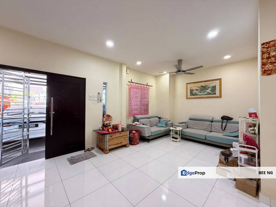 Nusantara Prima @ Ge;ang Patah / 2 storey terrace 24x70 / Good condition / unblock / cheapest market price , Johor, Gelang Patah