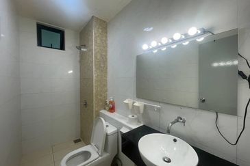 D'Summit Residences @ Kempas Utama