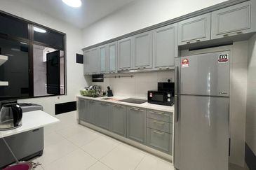 D'Summit Residences @ Kempas Utama