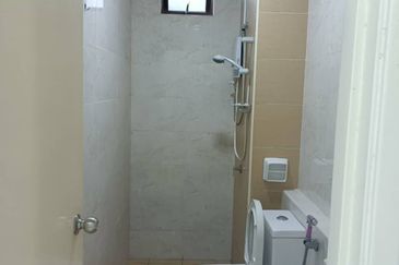 D'Summit Residences @ Kempas Utama