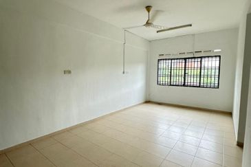Taman Pulai Utama Flat