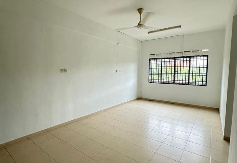Taman Pulai Utama Flat
