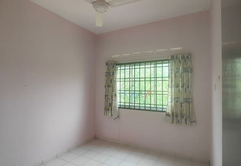 Taman Pulai Utama Flat