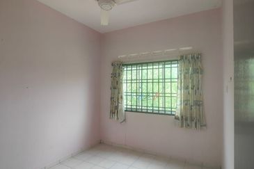 Taman Pulai Utama Flat