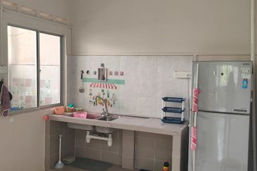 Taman Pulai Utama Flat