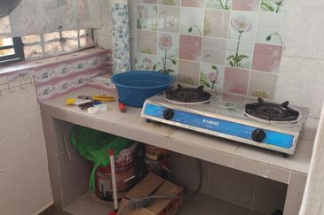 Taman Pulai Utama Flat