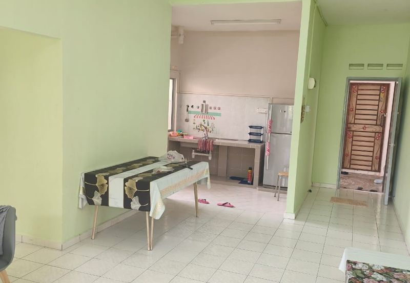 Taman Pulai Utama Flat