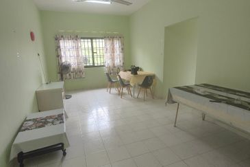 Taman Pulai Utama Flat