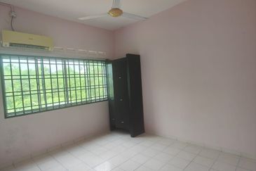 Taman Pulai Utama Flat
