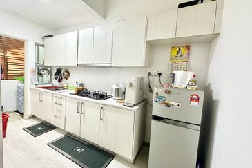 Dedaun Hijau (Greenfield Regency)