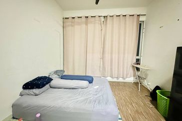 Dedaun Hijau (Greenfield Regency)