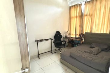 D'Summit Residences @ Kempas Utama