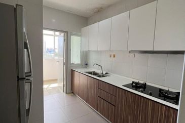 Seasons Luxury Apartments @ Amara Larkin