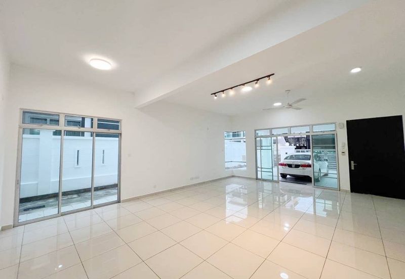 Persiaran Kempas Utama 2