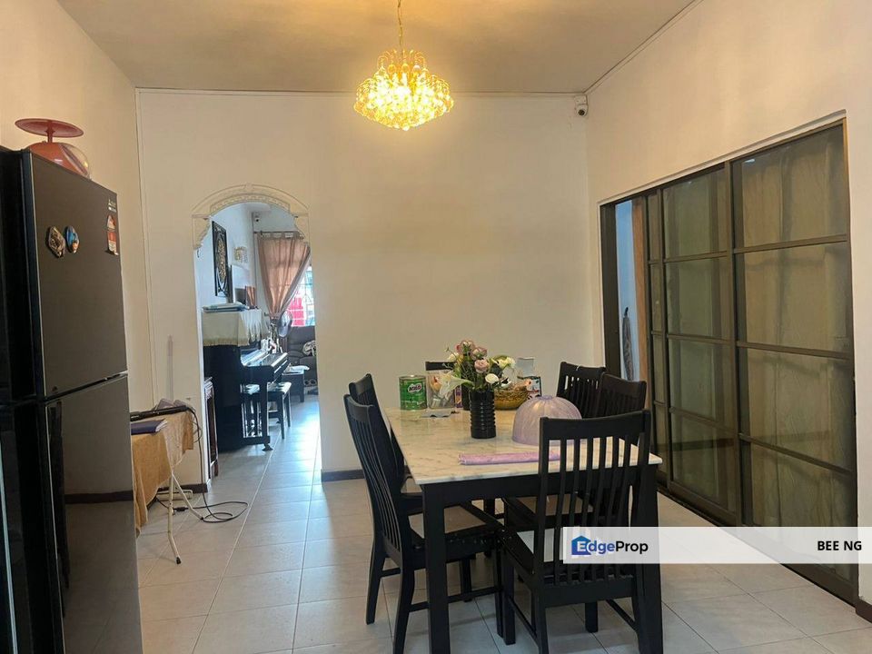 Taman Bukit Impian Skudai 1.5 Storey Terrace 24x 80 good condition Nego , Johor, Skudai
