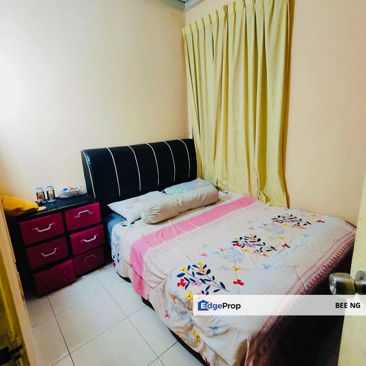 Kipark Apartment Tampoi 3bed renovate Full Loan , Johor, Tampoi