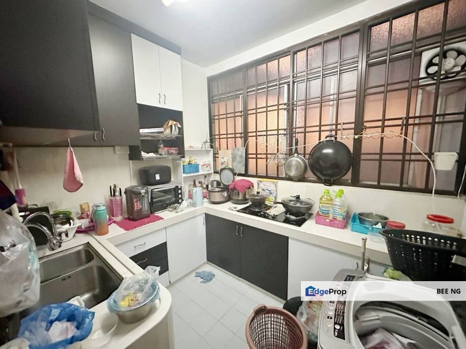 Sri Akasia Apartment Tampoi 3bed Full Loan nearby Kip Mart Lower Market Price , Johor, Tampoi