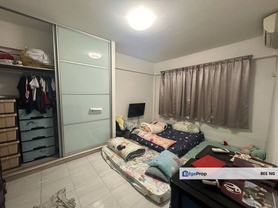 Sri Akasia Apartment Tampoi 3bed Full Loan nearby Kip Mart Lower Market Price , Johor, Tampoi