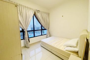 Dedaun Hijau (Greenfield Regency)