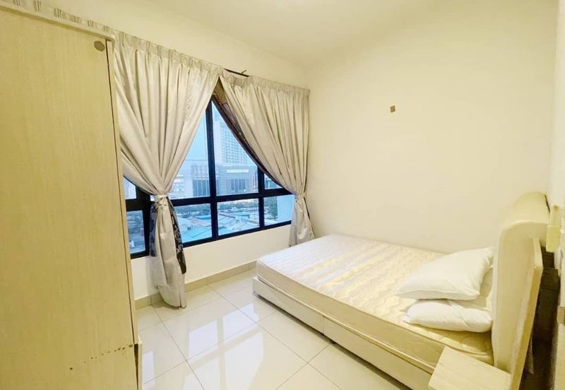 Dedaun Hijau (Greenfield Regency)