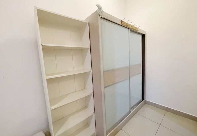 Dedaun Hijau (Greenfield Regency)