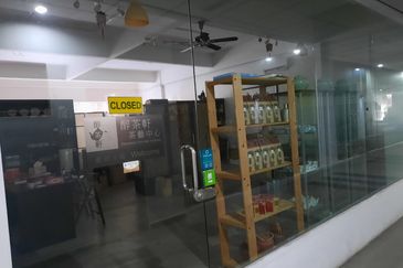 ONE UTAMA BUSINESS COMMERCIAL