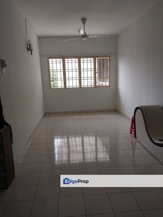Kiambang Apartment Serdang For Sale, Selangor, Serdang