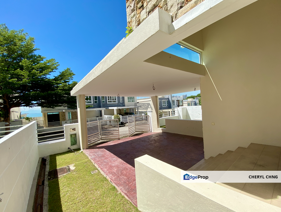 Three-Storey Sea-View Detached Residence in Ferringhi Heights Gated Community, Penang, Batu Ferringhi