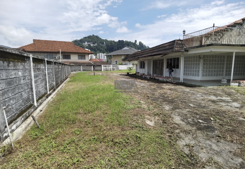 *Prime Bungalow Land with Redevelopment Potential in Tanjong Bungah.