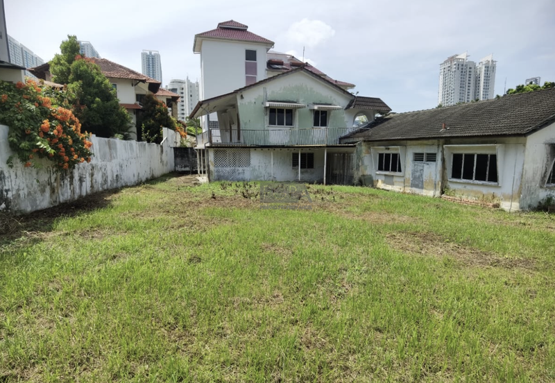 *Prime Bungalow Land with Redevelopment Potential in Tanjong Bungah.