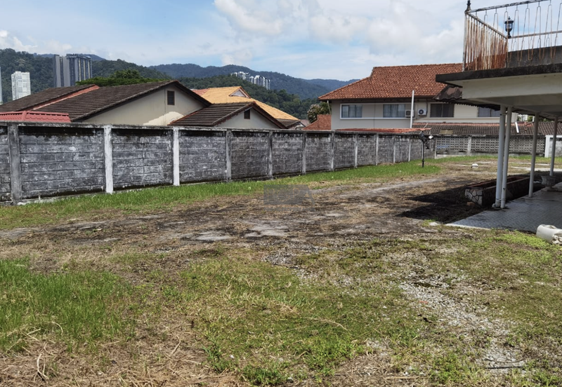 *Prime Bungalow Land with Redevelopment Potential in Tanjong Bungah.