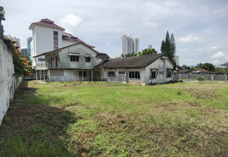 *Prime Bungalow Land with Redevelopment Potential in Tanjong Bungah.